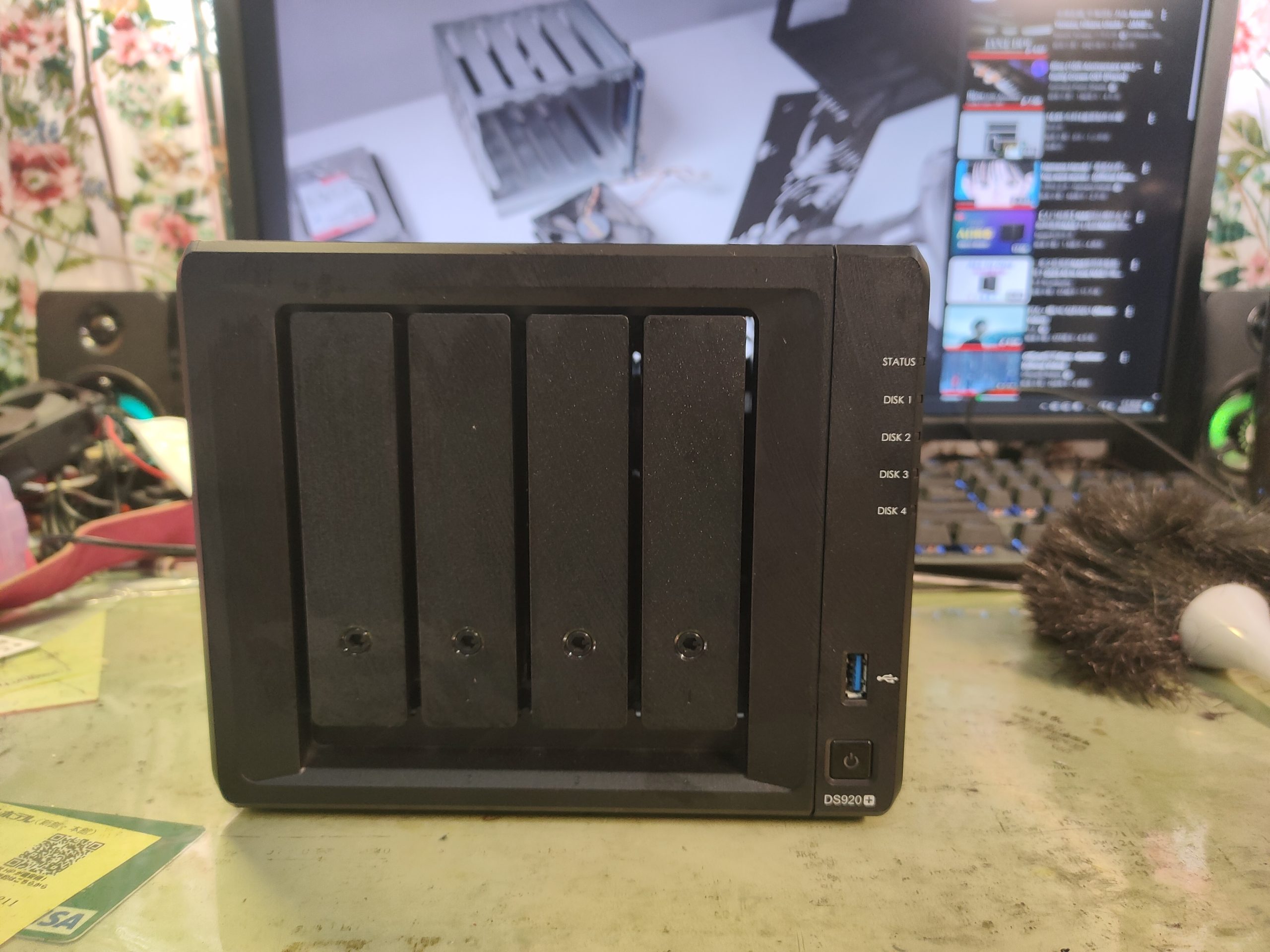 Synology NAS DS920+ 拆機保養